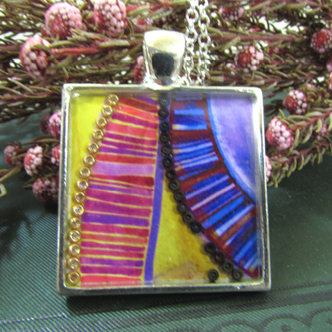 Lavish - silver plated pendant and necklace